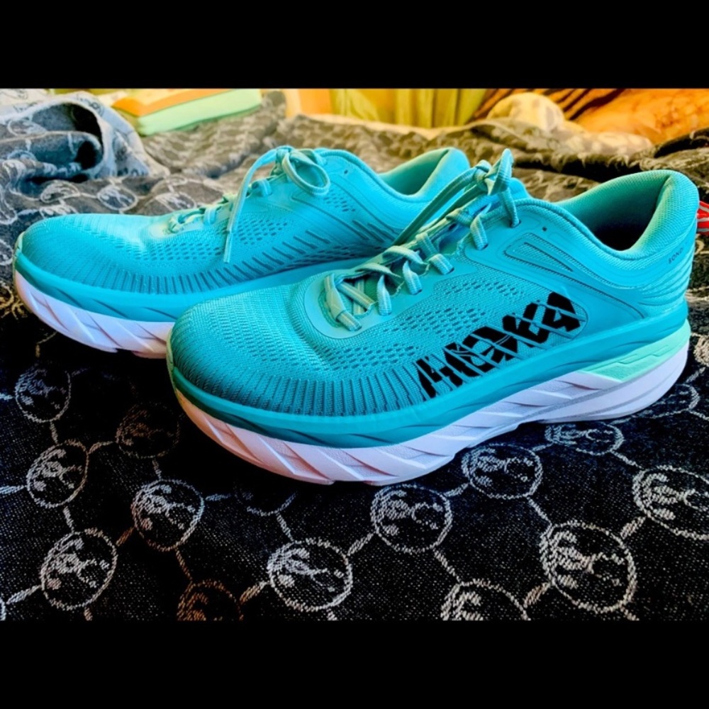 Hoka One One Bondi 7, woman’s size 8